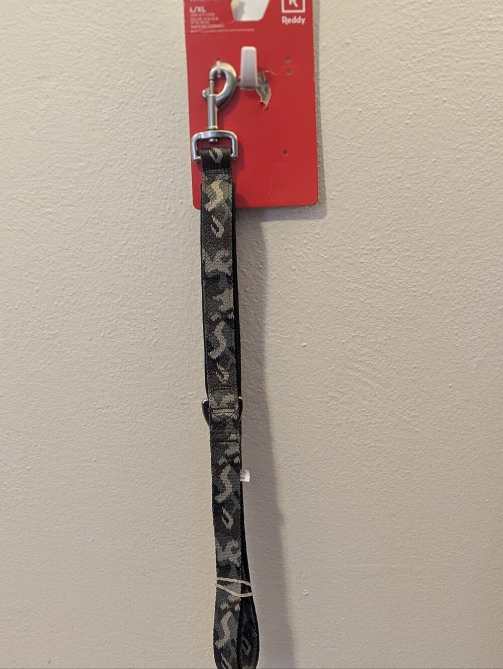 Reddy Adjustable Camo Dog Leash - Picture 2 of 5